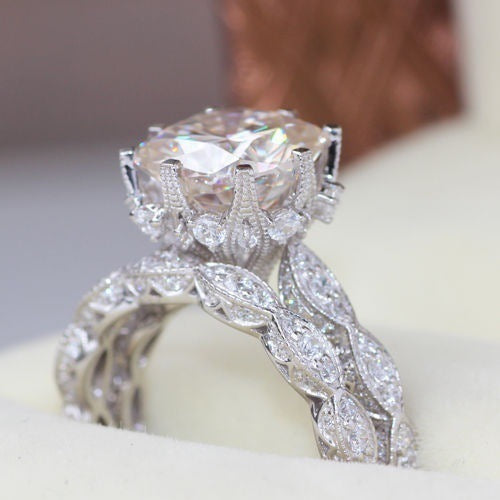 Sparkling Zircon Rings – Elegant and Shimmering Jewelry for Every Style